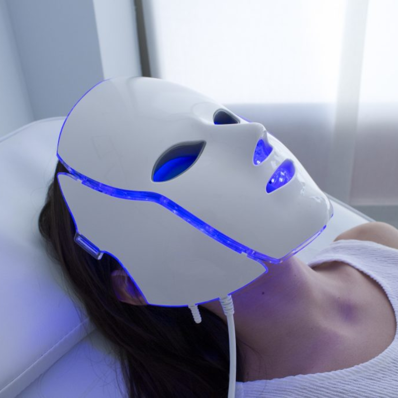 DermaLight 7 Pro™: Mascara de Fototerapia Led con 7 Frecuencias diferentes